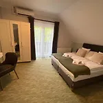 Penzion Aventurin House *** Révfülöp