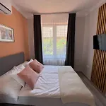 Aventurin House *** Penzion Révfülöp