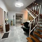 Aventurin House *** *