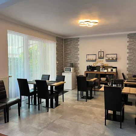 Гостевой дом Aventurin House ***