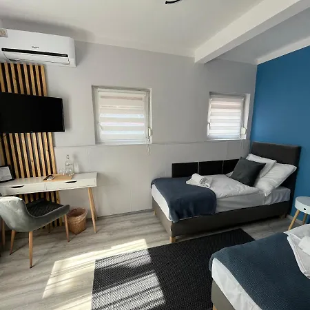 Gæstehus Aventurin House *** *