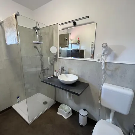 Aventurin House *** * Ревфюлёп