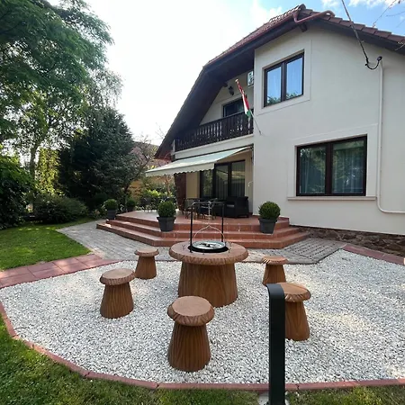 Гостевой дом Aventurin House ***