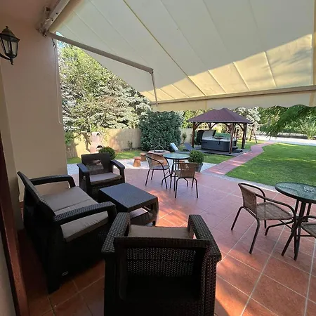 Aventurin House *** Гостевой дом *