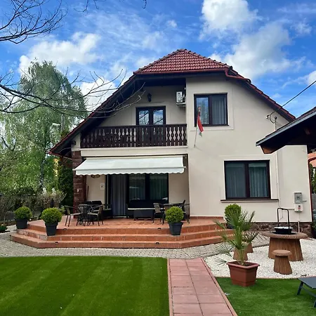 Gæstehus Aventurin House *** *