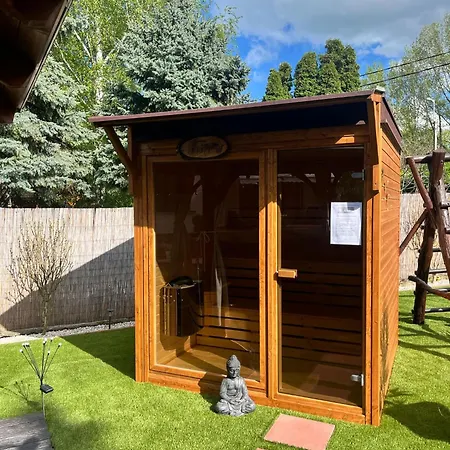 Aventurin House *** * Ревфюлёп