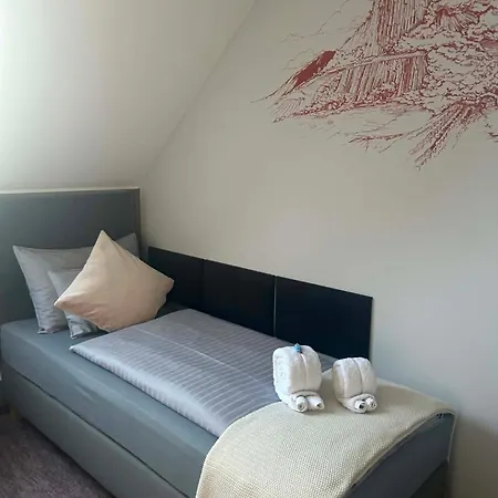 بيت ضيافة Aventurin House *** *