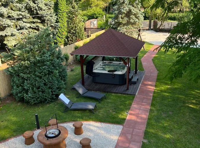 Aventurin House *** Konukevi Révfülöp