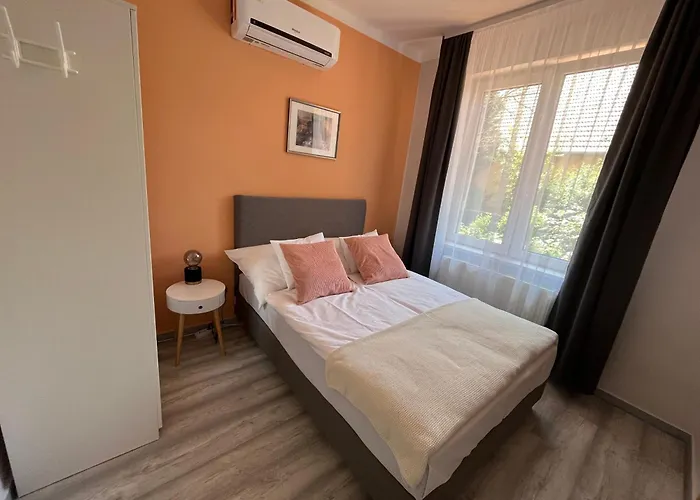 Aventurin House *** Konukevi Révfülöp